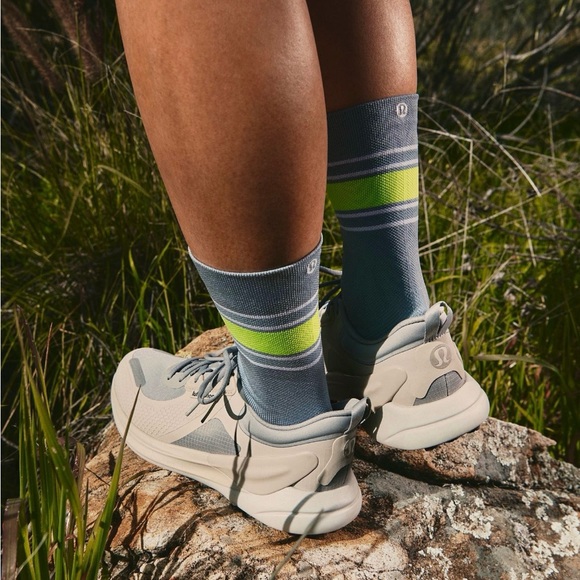 Lululemon blissfeel trail running shoe - Picture 3 of 8